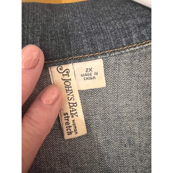 St. John Bay Stretch Long Sleeve Button Front Denim Jean Jacket Blue Women's 2X - Picture 6 of 7